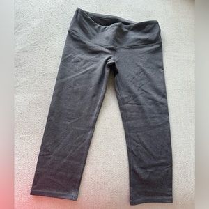 Alo Capri Leggings Size XXS - only worn a few times!